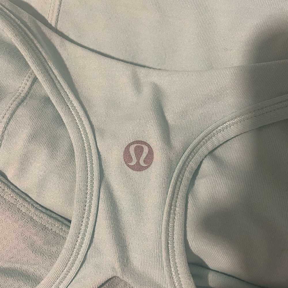 Lululemon fitted tank